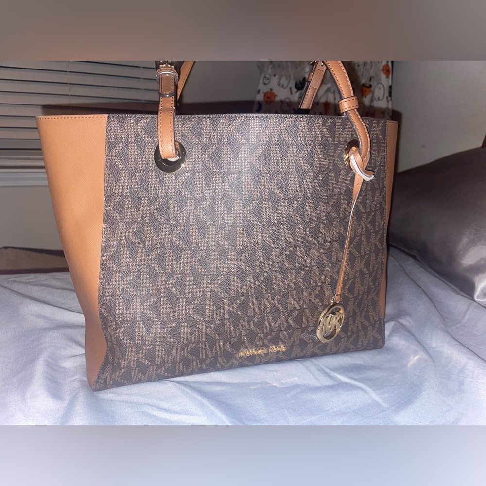 Michael Kors Tote